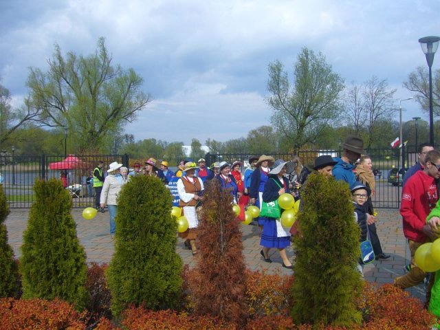 image032