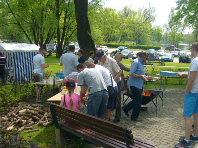 image028