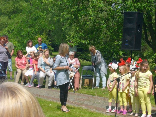 image045