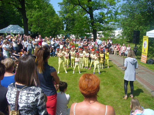image064