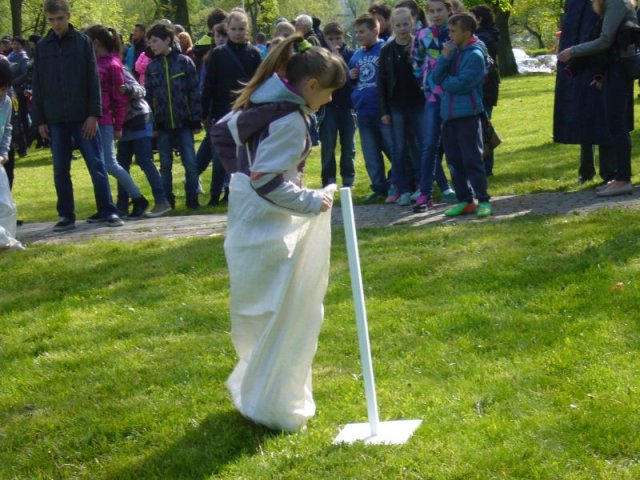 image028